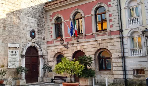 Isernia, lavoro al Comune