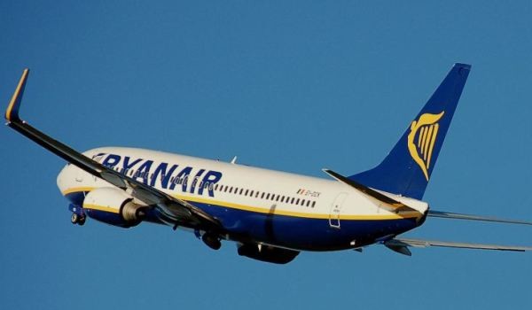 Ryanair: assistenti di volo cercasi in Sicilia