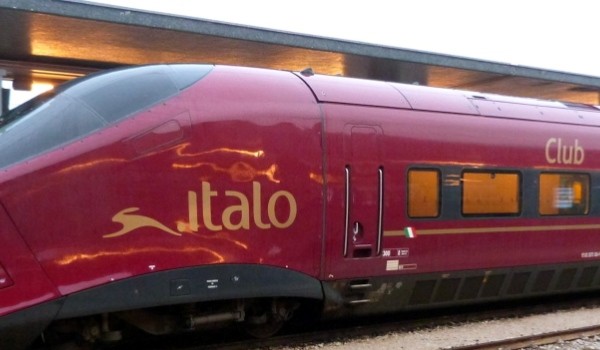 Napoli: Italo cerca hostess e steward a bordo dei treni