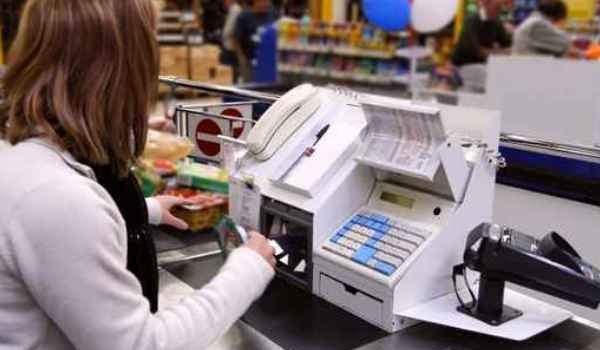 Sicilia: lavoro in cassa al supermercato