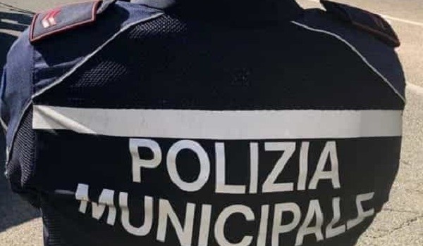 Campania, concorso per 6 agenti di polizia a tempo indeterminato