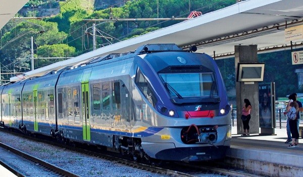 Lavoro Campania: 40 nelle ferrovie a tempo indeterminato