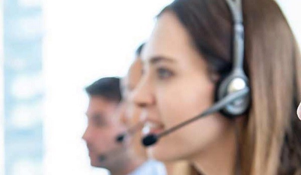 Lavoro Abruzzo: 30 operatori call center per attività Poste Italiane