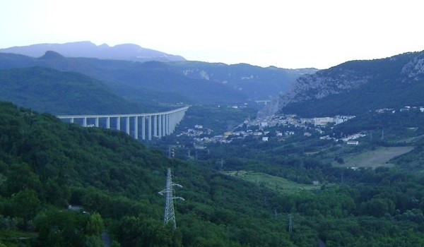 Lavoro Abruzzo: cercasi operai nel Distretto industriale