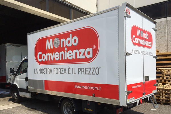 Mondo Convenienza, architetto o geometra a L’Aquila