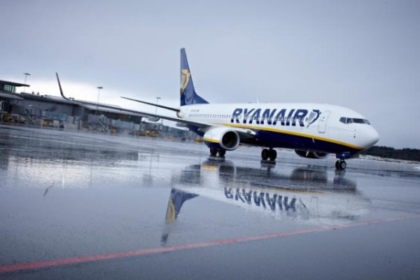 Ryanair, colloqui a Bari