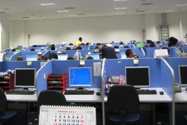 Operatori call center a Messina