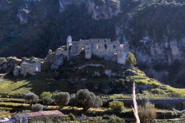 Calabria, posto fisso per laureato