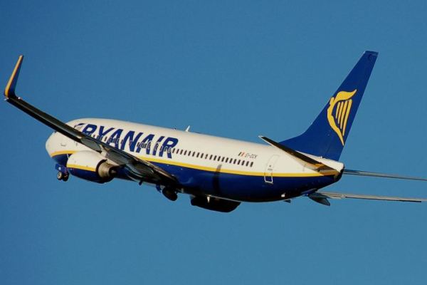 Ryanair: assistenti di volo cercasi in Sicilia