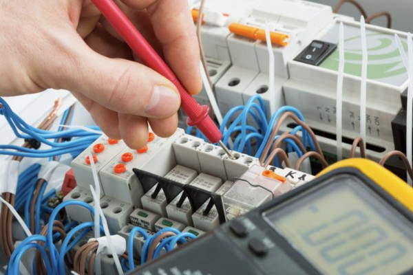Abruzzo: opportunità nella manutenzione per elettricisti