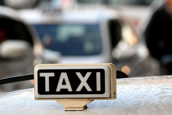 Campania: Taxi e NCC, al via il concorso per le nuove licenze