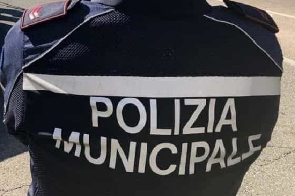 Campania, concorso per 6 agenti di polizia a tempo indeterminato