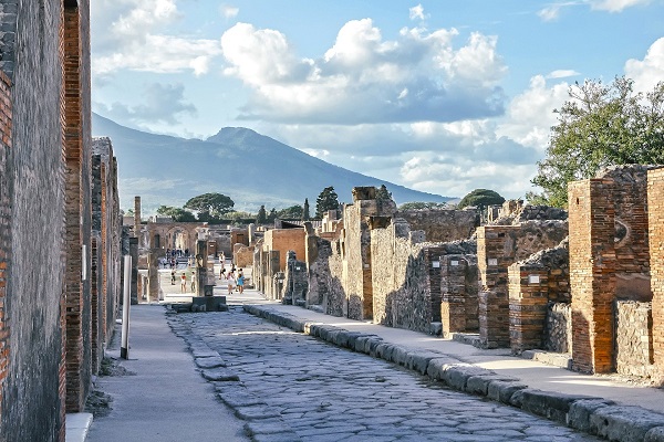 Campania: concorso per 12 posti di lavoro a tempo indeterminato