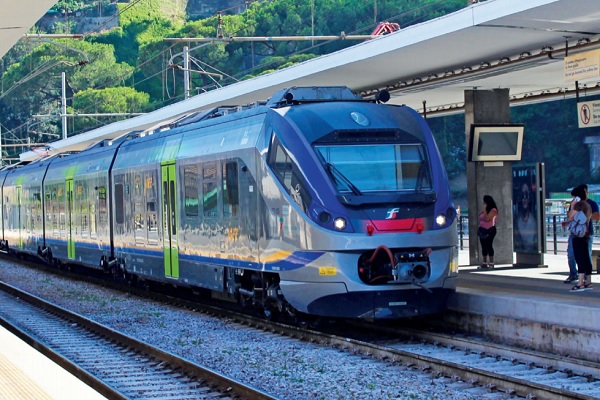 Lavoro Campania: 40 nelle ferrovie a tempo indeterminato