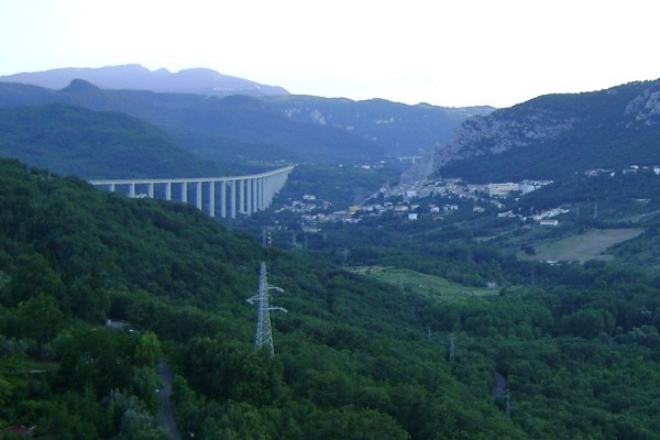 Lavoro Abruzzo: cercasi operai nel Distretto industriale